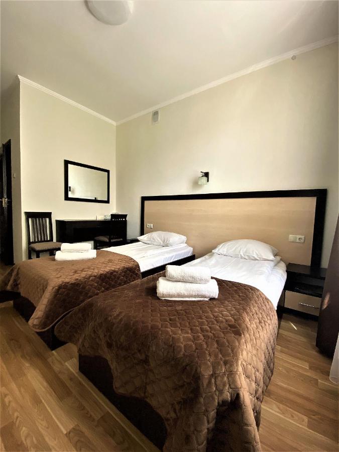 Hotel Koral Cernăuți Exterior foto