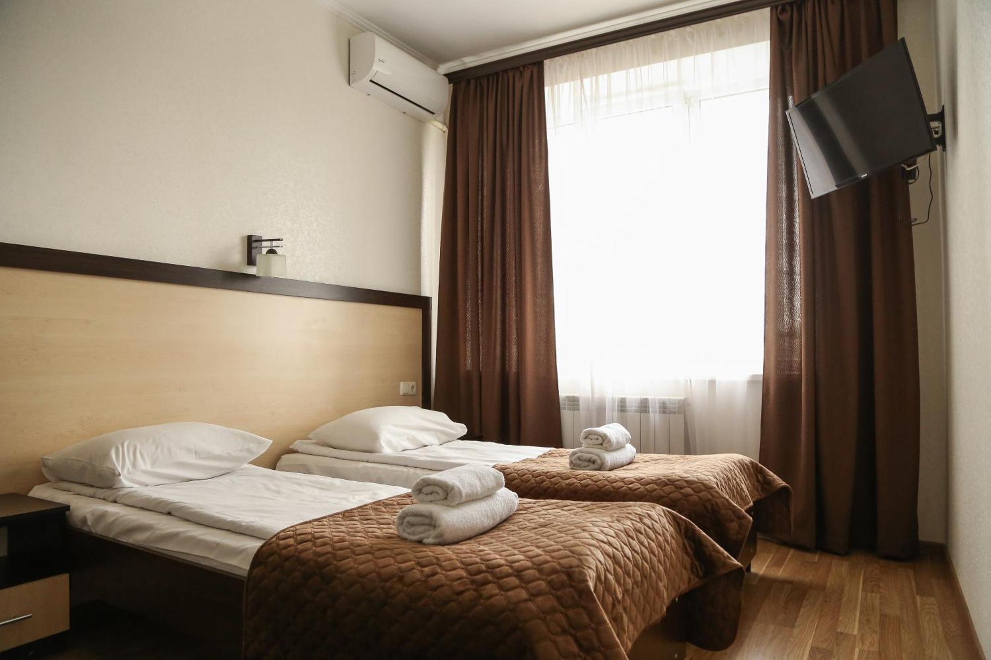Hotel Koral Cernăuți Exterior foto