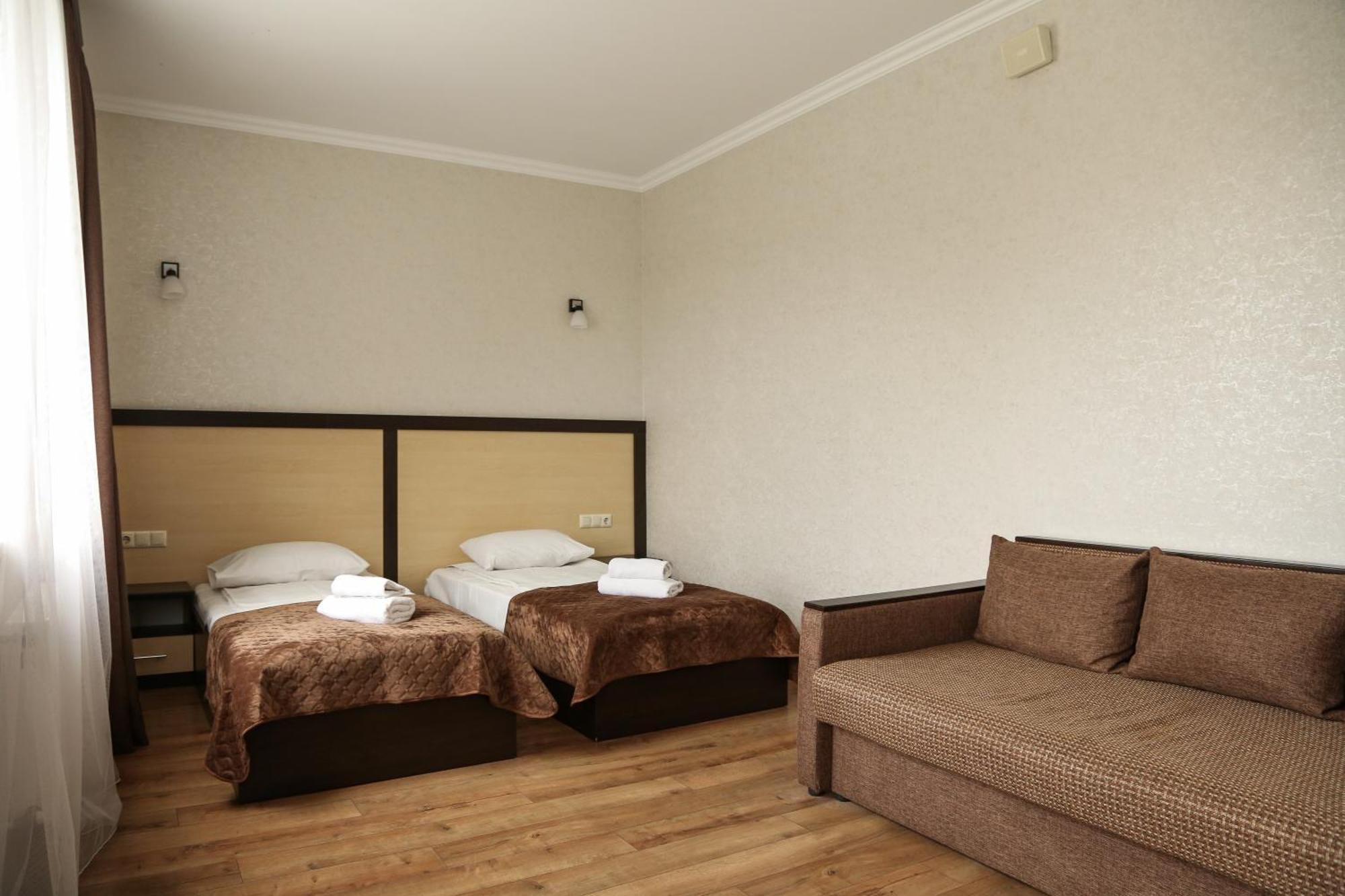 Hotel Koral Cernăuți Exterior foto